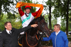 AFF UN ZO gewinnt das Racebets 137. Deutsches St. Leger AFF UN ZO gewinnt das Racebets 137. Deutsches St. Leger