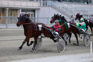 Mario Zanderigo gewinnt das Mario Zanderigo zum 60. Geburtstag-Rennen